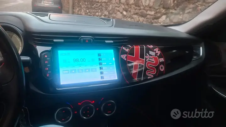 Alfa Romeo Giulietta 2015 photo 4