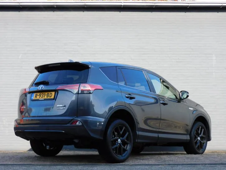 Toyota Rav4 2018 photo 2