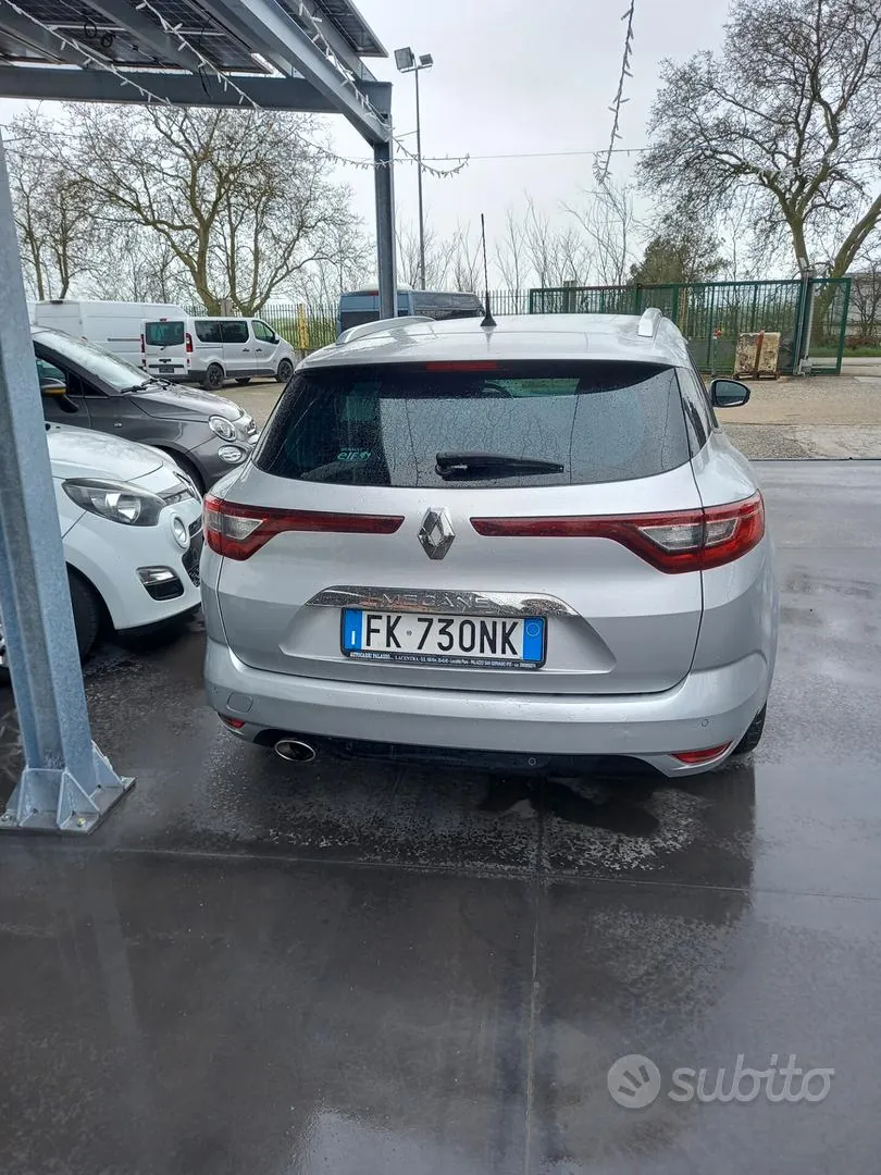 Renault Megane 2017 photo 2