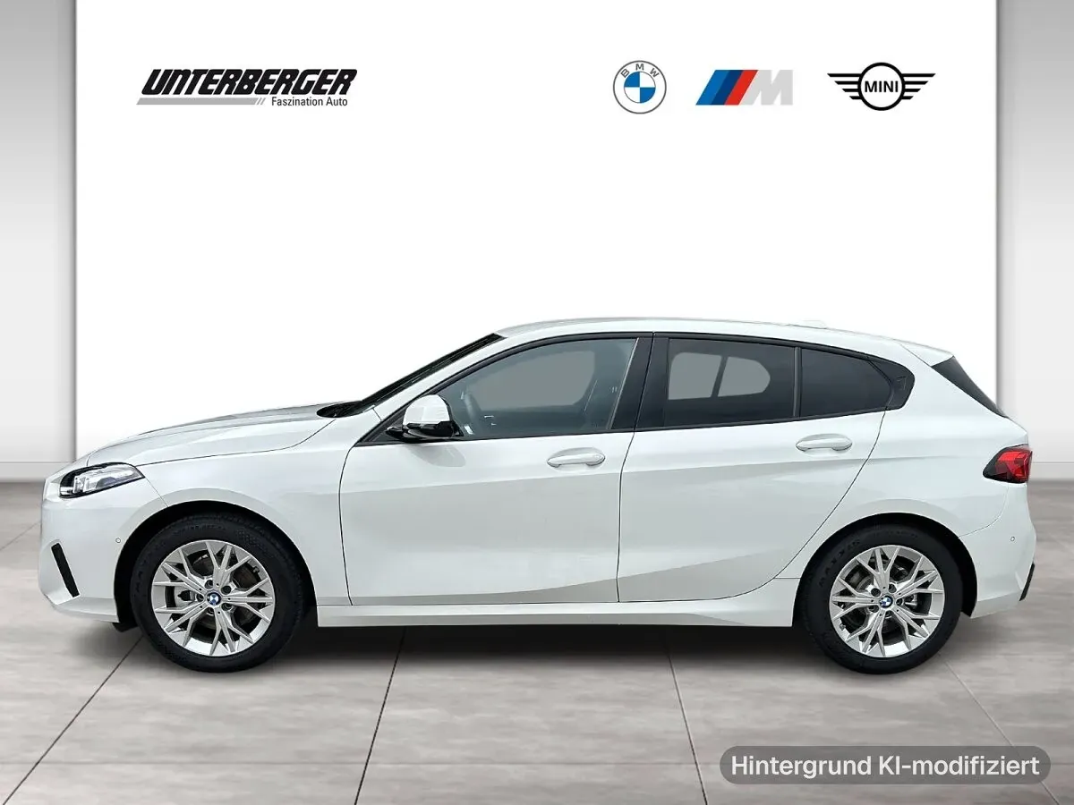 BMW 1 Series 2025 photo 2