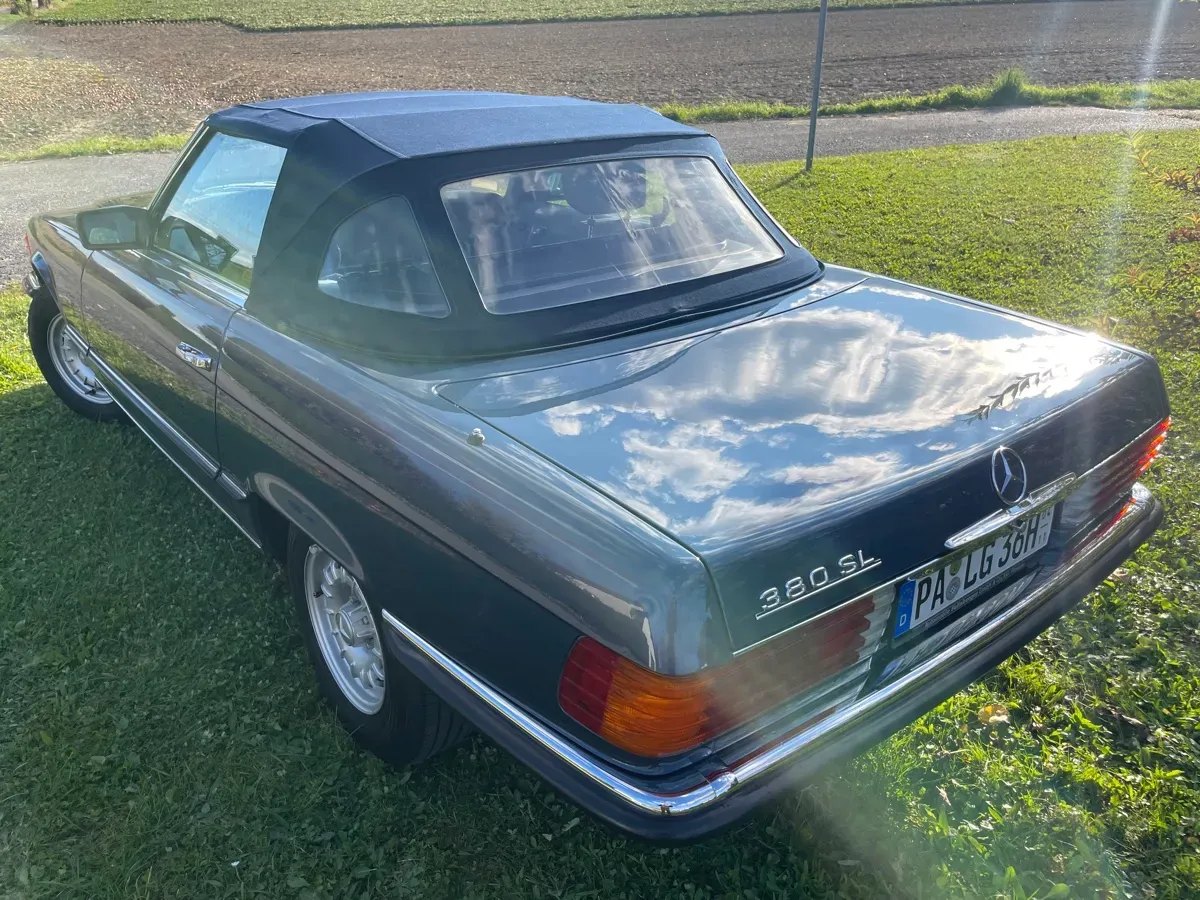 Mercedes-Benz Sl-Class 1984 photo 3
