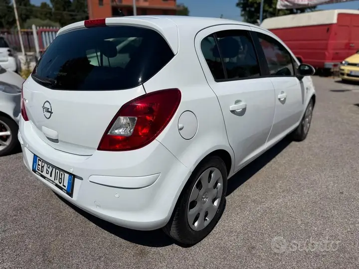 Opel Corsa 2010 photo 4