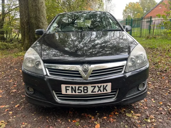 Vauxhall Astra 2008 photo 3