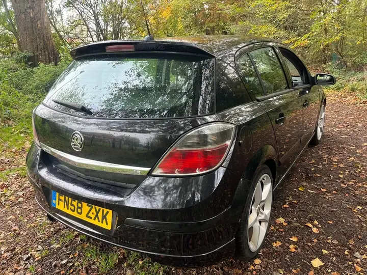 Vauxhall Astra 2008 photo 5