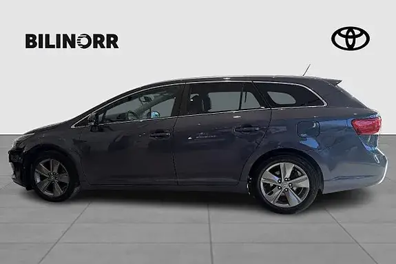 Toyota Avensis 2014 photo 3