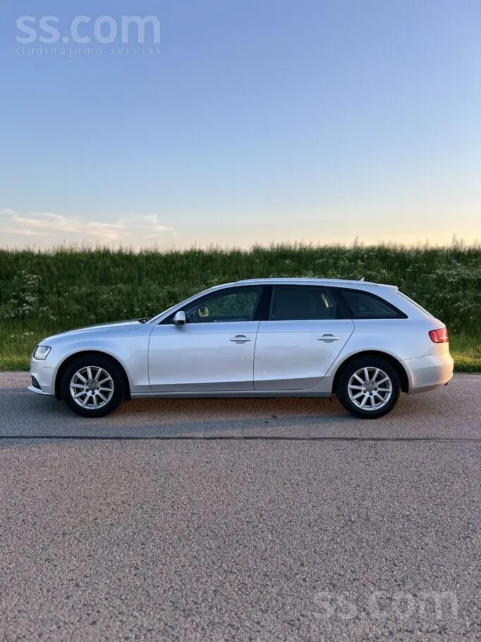 Audi A4 2012 photo 3