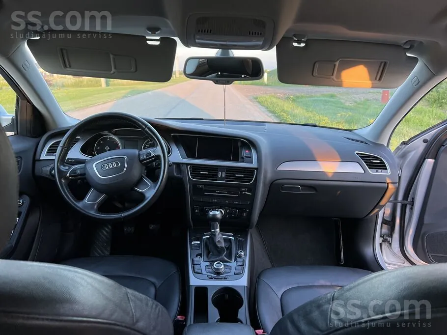 Audi A4 2012 photo 5