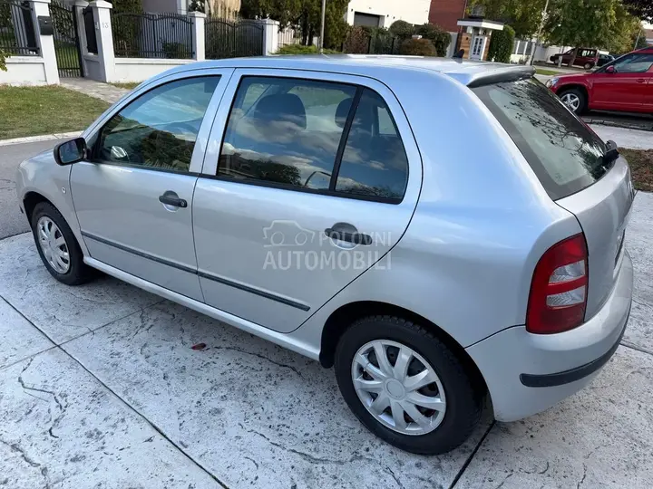 Skoda Fabia 2002 photo 4