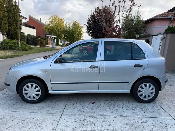 Skoda Fabia 2002 photo 3