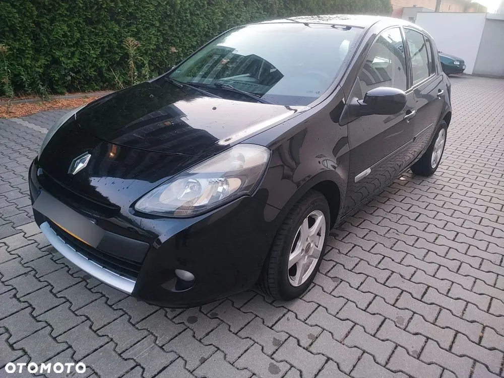 Renault Clio 2012 photo 2