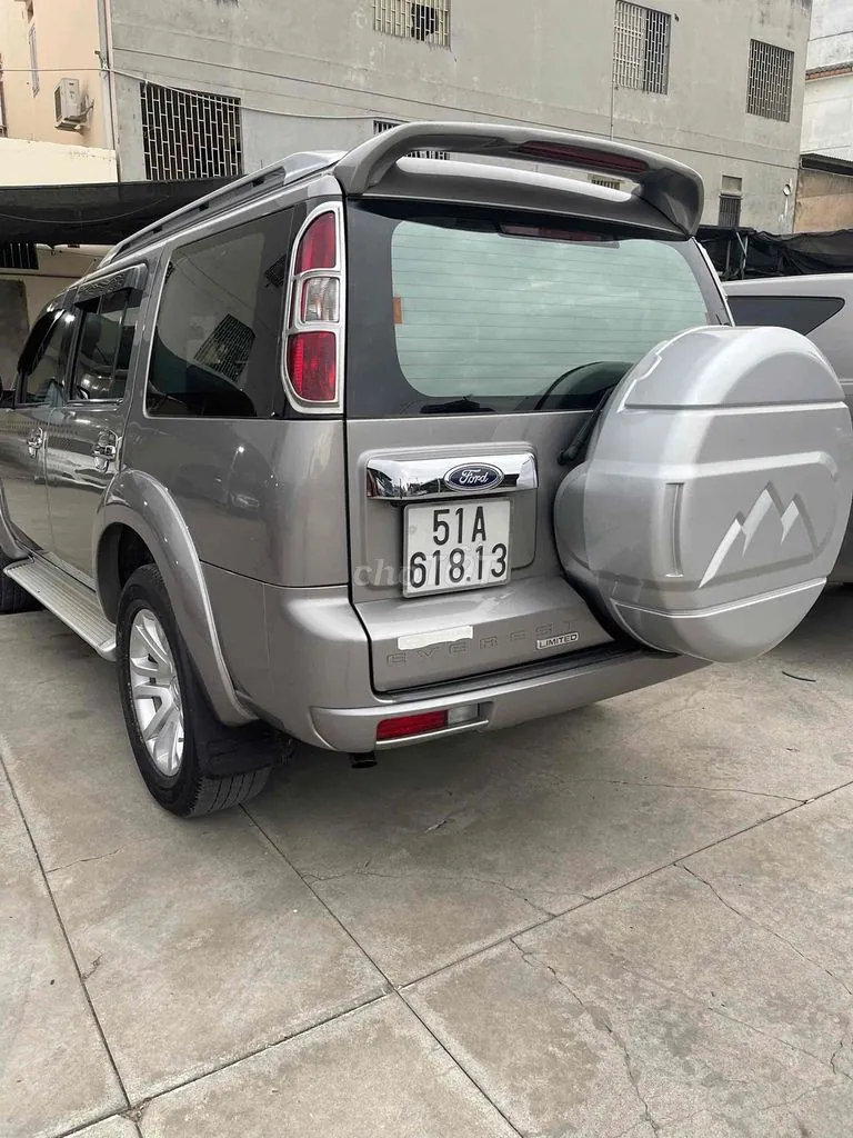 Ford Everest 2013 photo 2