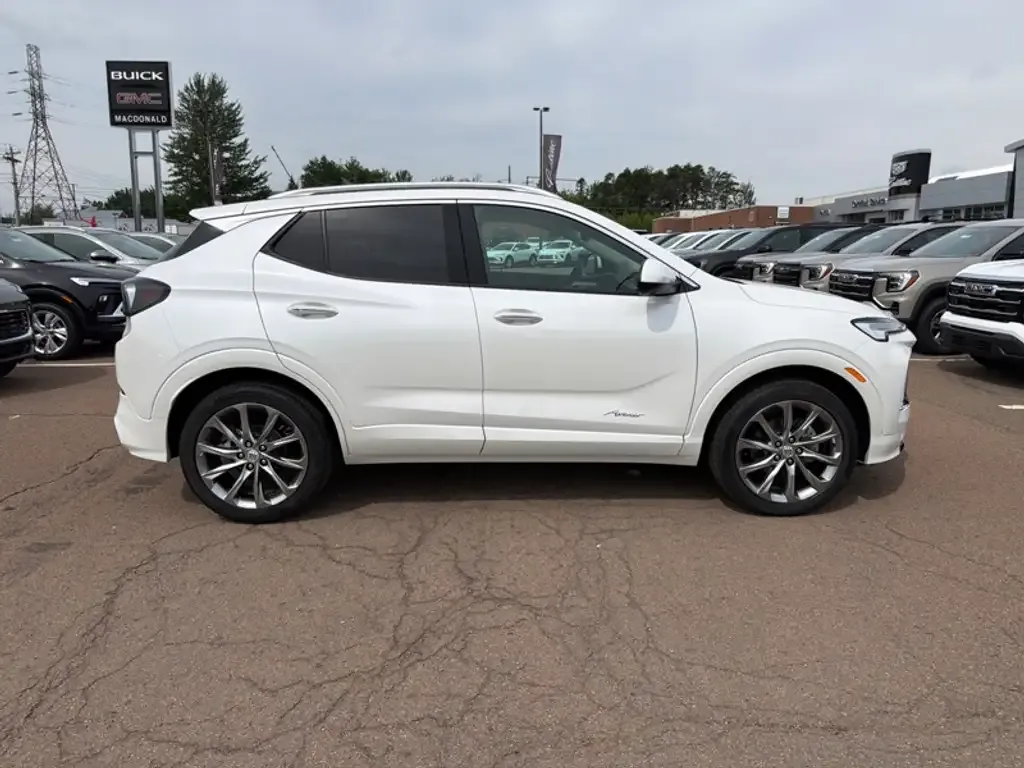 Buick Encore 2026 photo 4