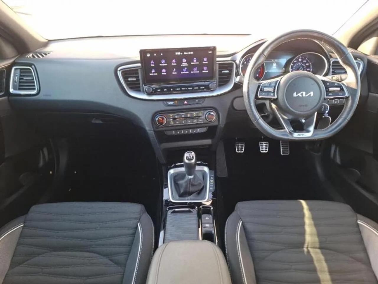 Kia Xceed 2023 photo 3