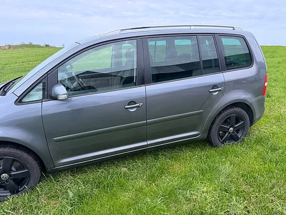 Volkswagen Touran 2006 photo 3