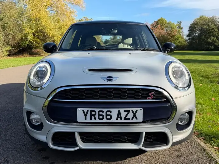 Mini Cooper S 2016 photo 2