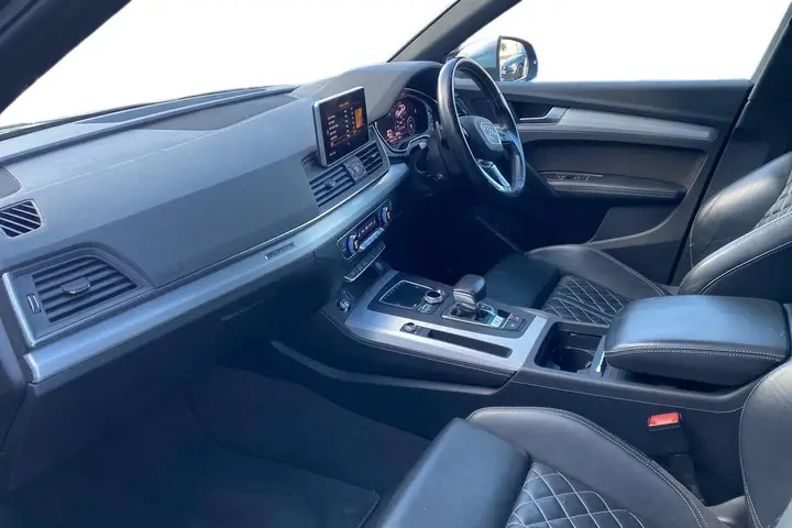 Audi Sq5 2018 photo 2