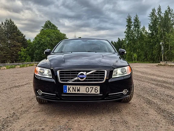 Volvo S80 2010 photo 2