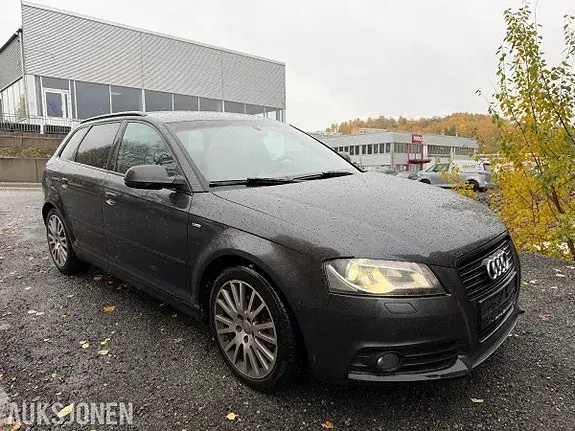 Audi A3 2012 photo 2