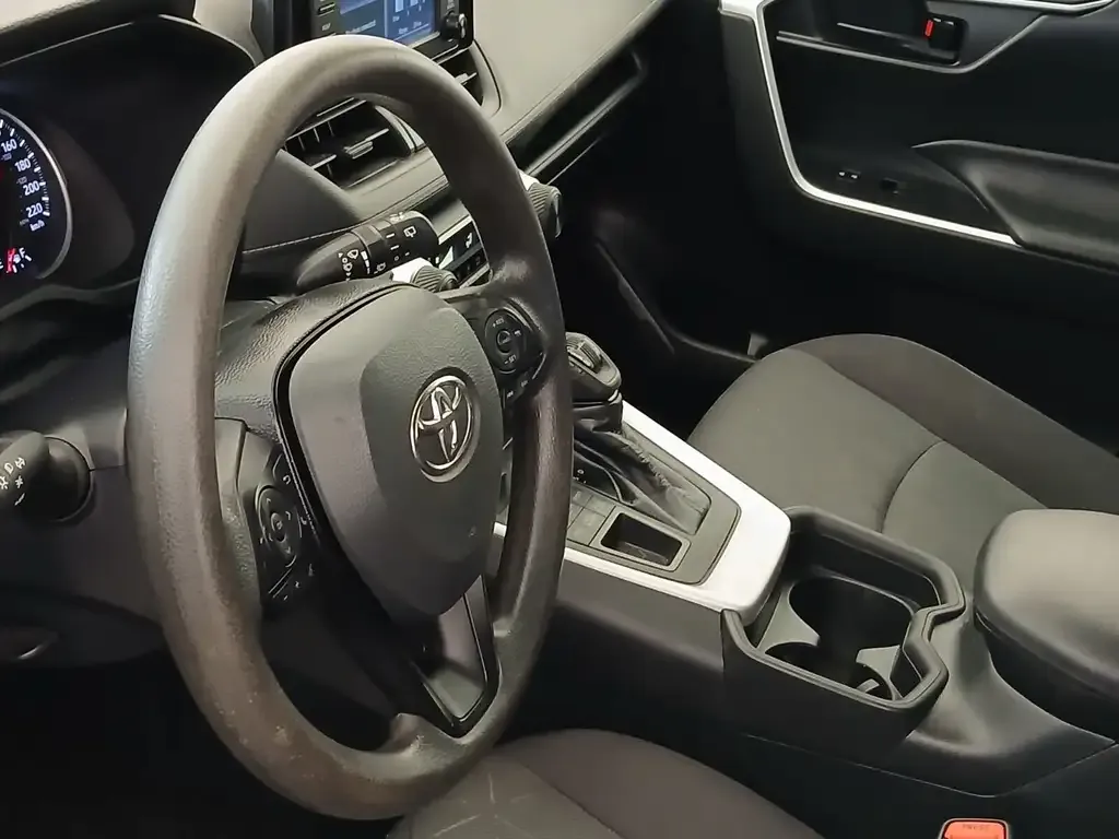 Toyota Rav4 2021 photo 2