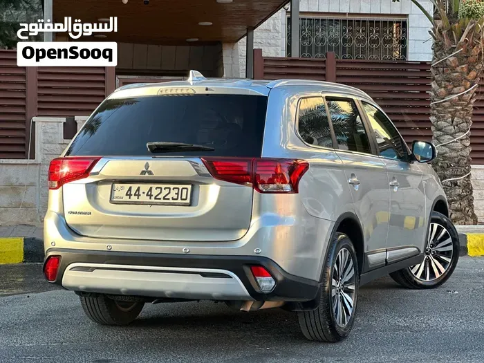 Mitsubishi Outlander 2021 photo 4