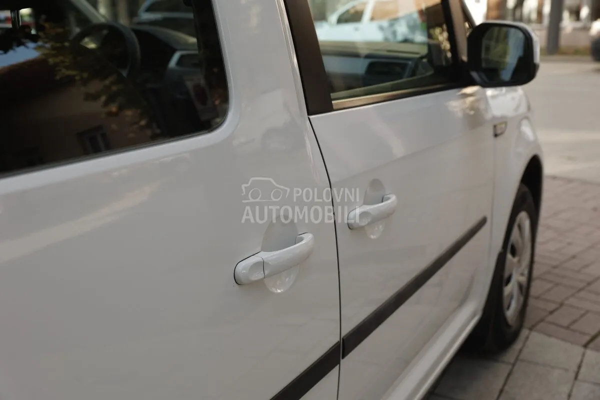 Volkswagen Caddy 2019 photo 2