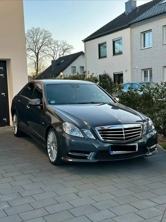 Mercedes-Benz E300