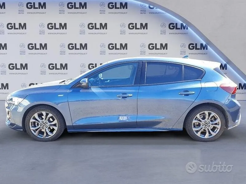 Ford Focus 2023 photo 2
