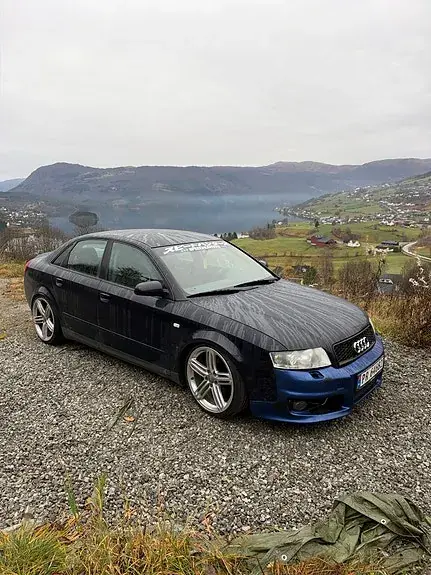 Audi A4 2002 photo 2