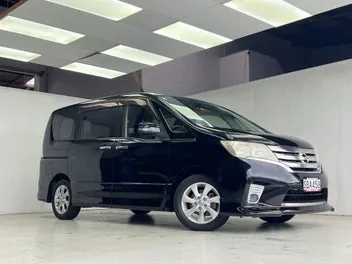 Nissan Serena 2012 photo 5