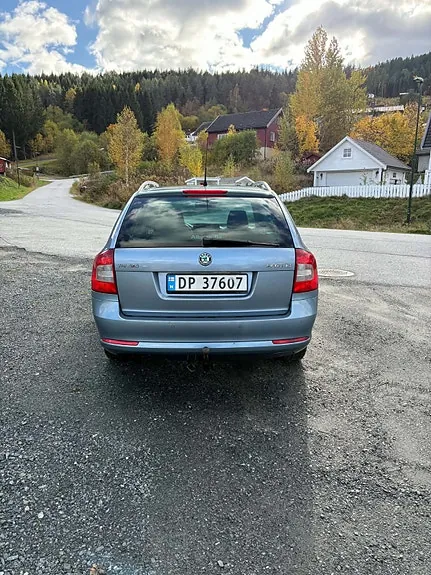 Skoda Octavia 2011 photo 3