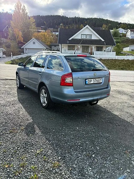 Skoda Octavia 2011 photo 4