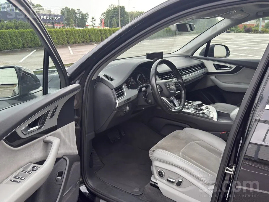 Audi Q7 2015 photo 5