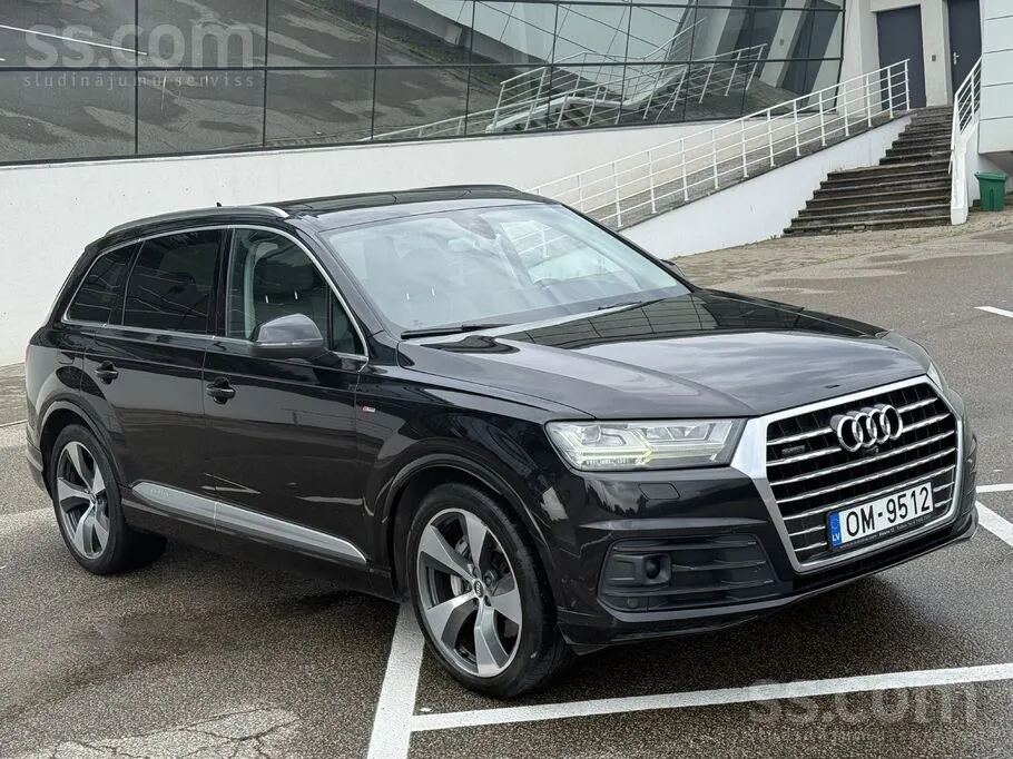 Audi Q7 2015 photo 2