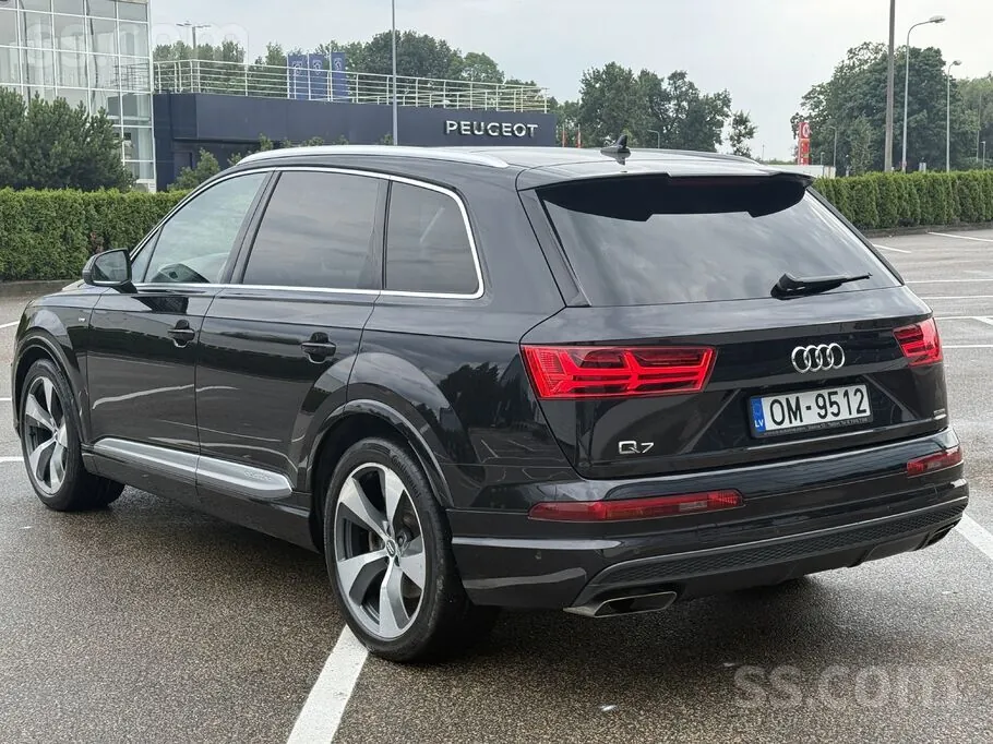 Audi Q7 2015 photo 4