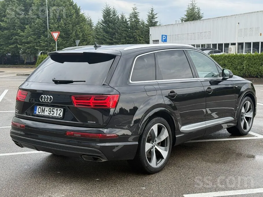 Audi Q7 2015 photo 3