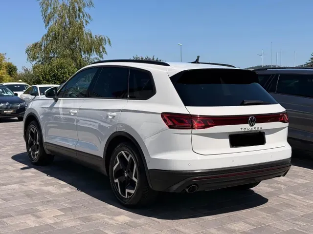 Volkswagen Touareg 2026 photo 2