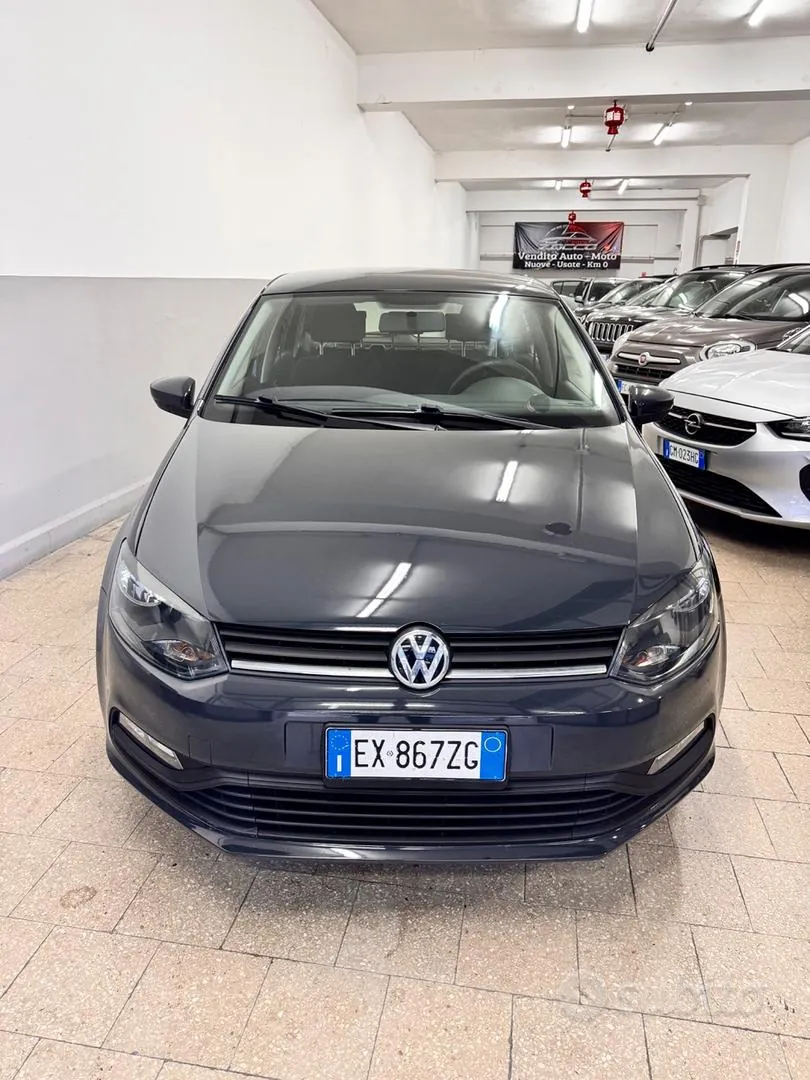 Volkswagen Polo 2015 photo 2