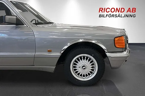 Mercedes-Benz 300 Se 1987 photo 4