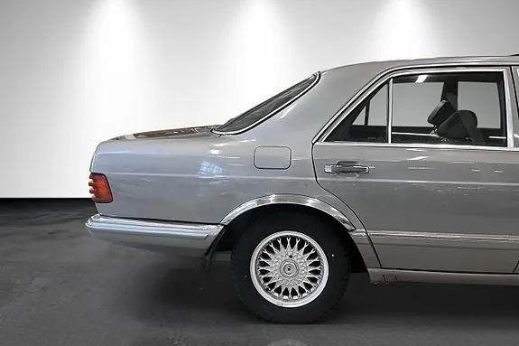 Mercedes-Benz 300 Se 1987 photo 3