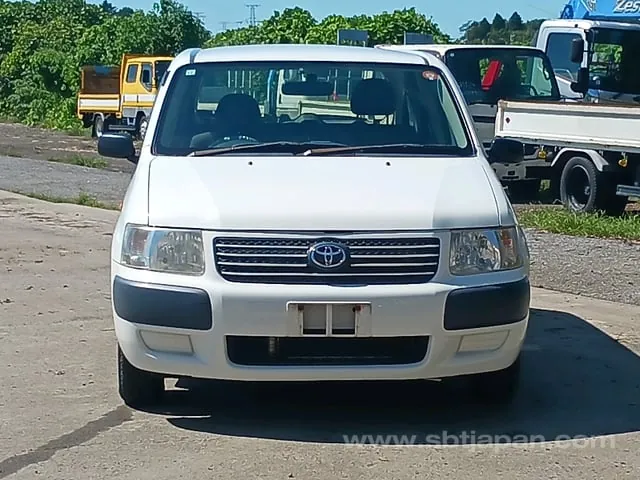 Toyota Succeed Van 2012 photo 2