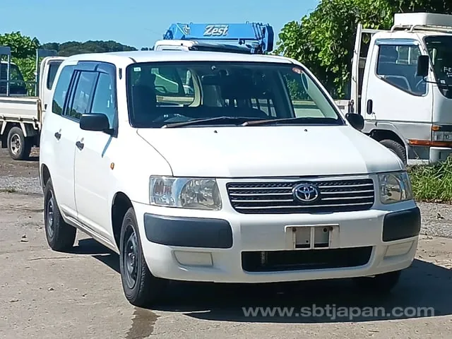 Toyota Succeed Van