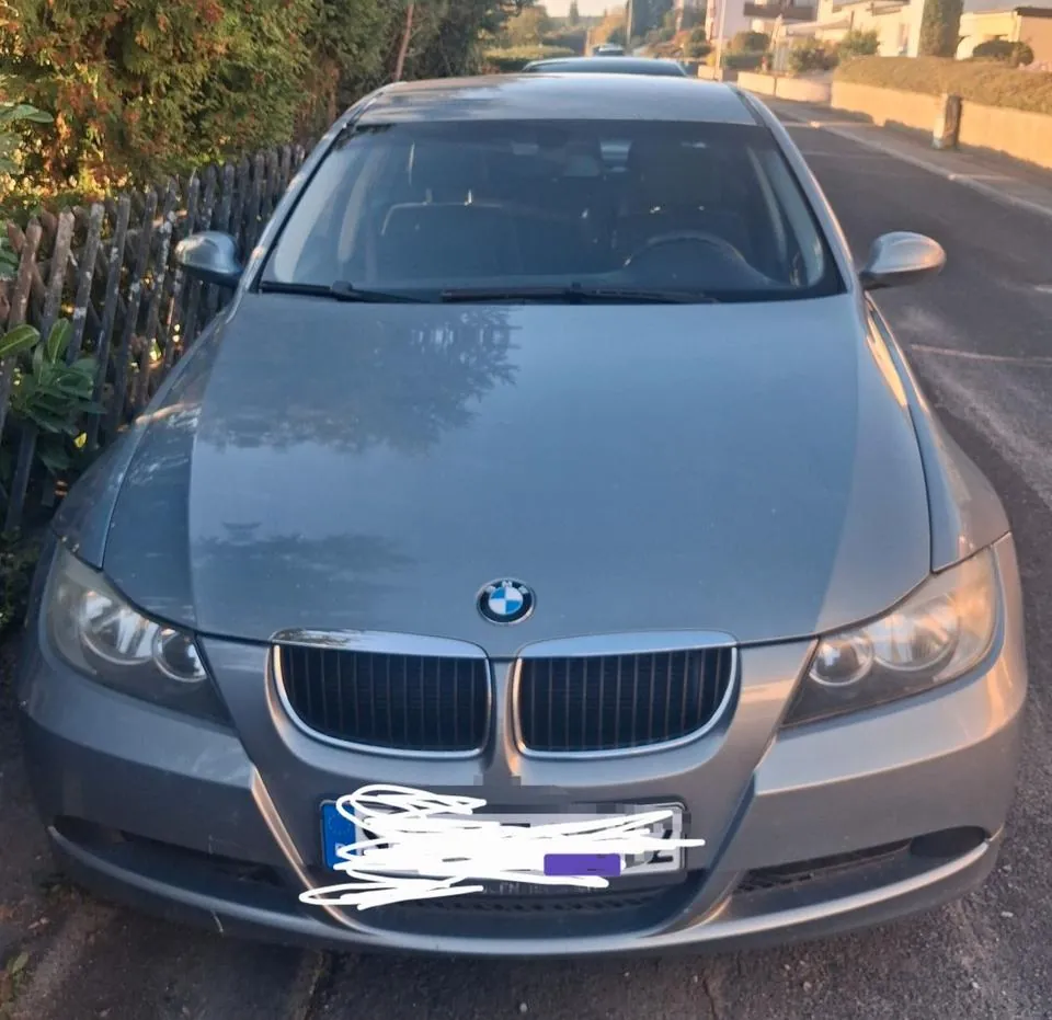 BMW 320I