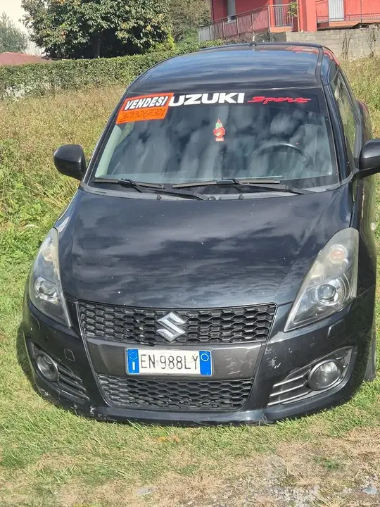 Suzuki Swift 2012 photo 2