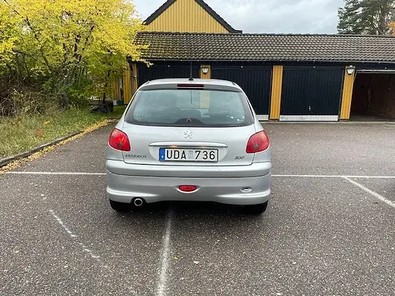 Peugeot 206 2003 photo 4
