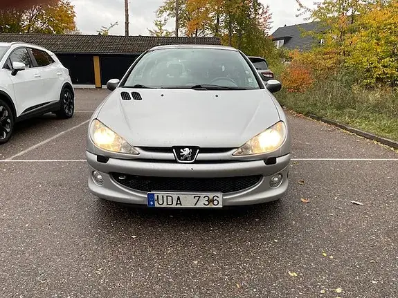 Peugeot 206 2003 photo 2