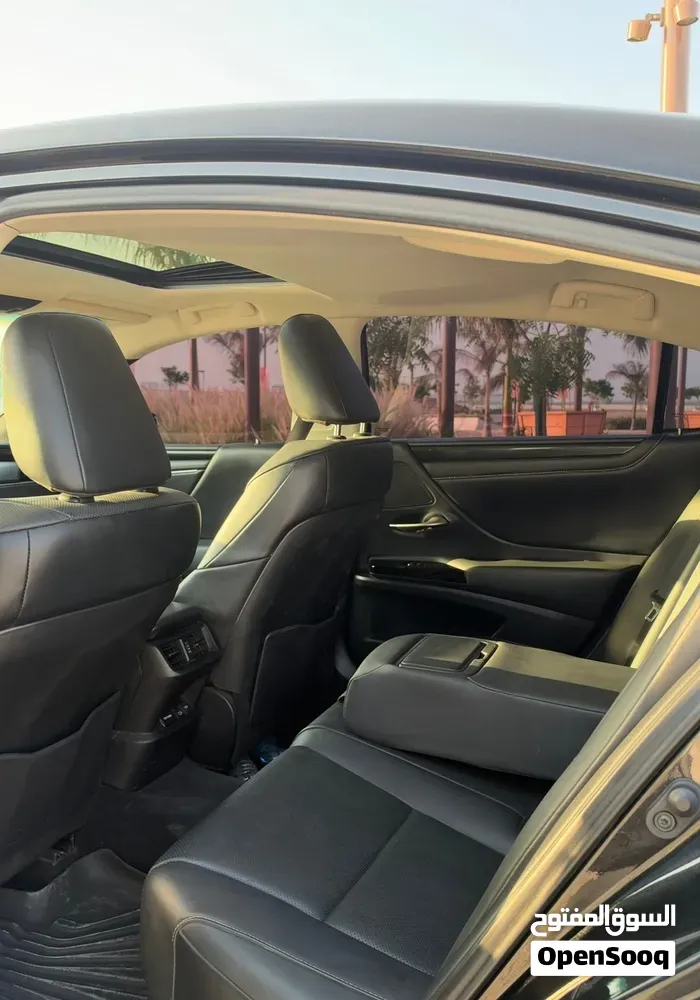 Lexus Es 350 2022 photo 4