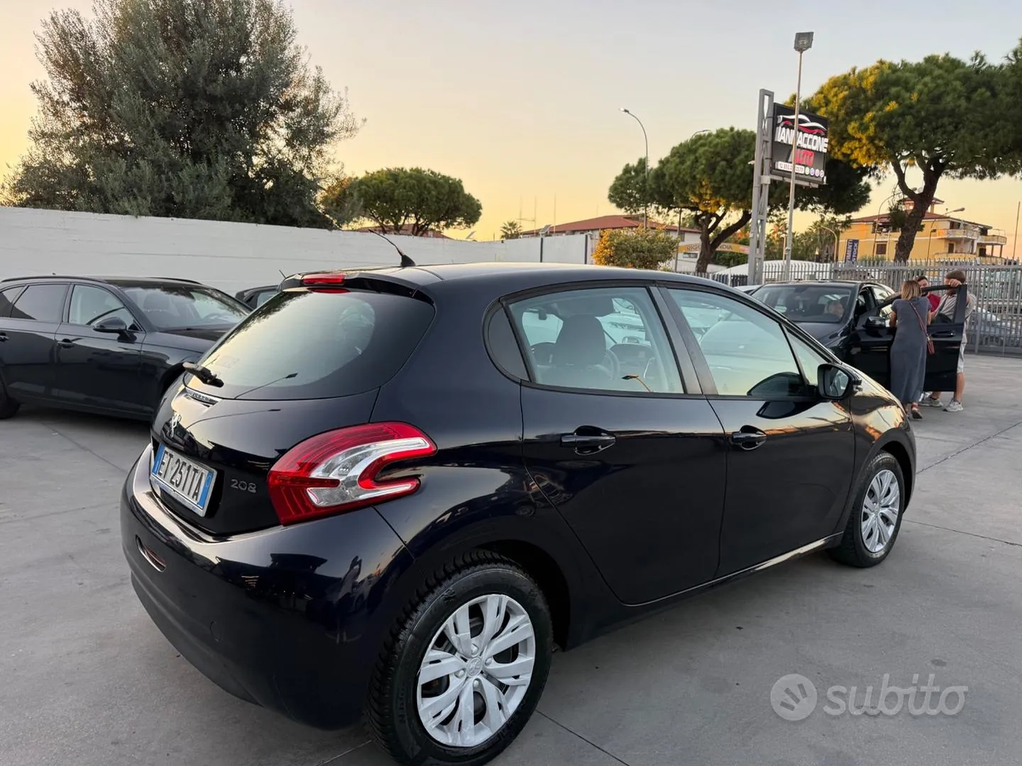 Peugeot 208 2014 photo 4