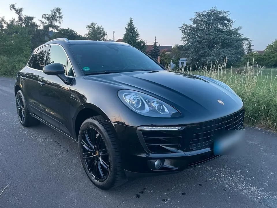 Porsche Macan S