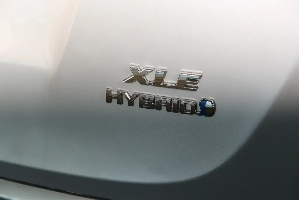 Toyota Rav4 Hybrid 2016 photo 5