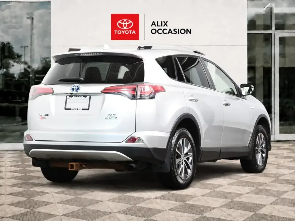 Toyota Rav4 Hybrid 2016 photo 4